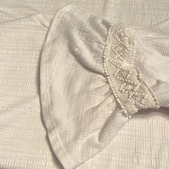 Ruby Rd. Lightweight white short sleeve top crochet on bell sleeves Size M NWT - Picture 9 of 9
